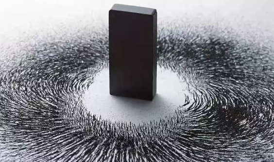 用磁铁去辨别不锈钢厨具的材质科学全面吗？